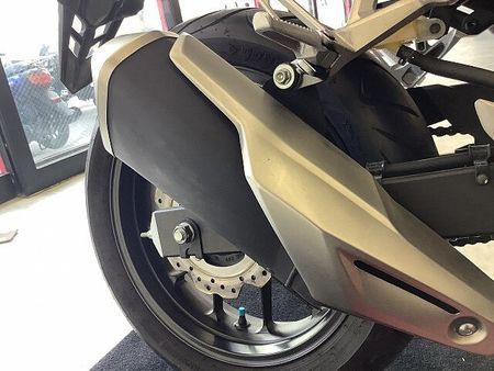 ホンダ CBR400R CBR400R USB電源付きスマホホルダー・2017年モデル スピード感があるデザインで 30