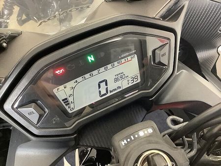 ホンダ CBR400R CBR400R USB電源付きスマホホルダー・2017年モデル スピード感があるデザインで 6