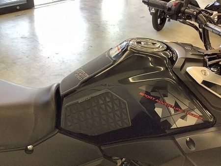 スズキ Vストローム250 V-ストローム250 一目で分かる独特の存在感溢れるデザイン!自由に遠出できるアドベンチャ 12
