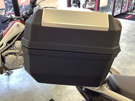 スズキ Vストローム250 V-ストローム250 一目で分かる独特の存在感溢れるデザイン!自由に遠出できるアドベンチャ 20
