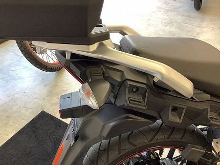 スズキ Vストローム250 V-ストローム250 一目で分かる独特の存在感溢れるデザイン!自由に遠出できるアドベンチャ 21