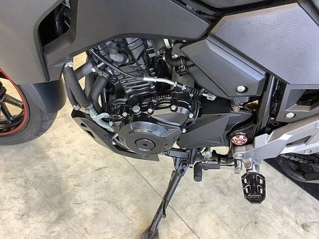 スズキ Vストローム250 V-ストローム250 一目で分かる独特の存在感溢れるデザイン!自由に遠出できるアドベンチャ 27