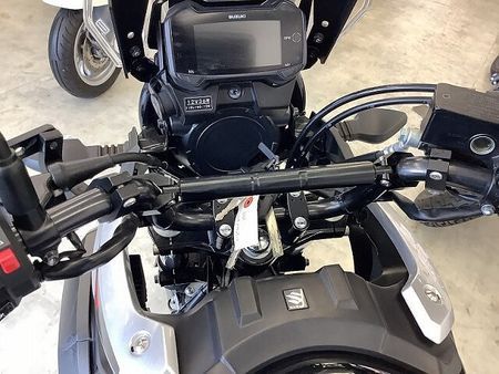 スズキ Vストローム250 V-ストローム250 一目で分かる独特の存在感溢れるデザイン!自由に遠出できるアドベンチャ 32