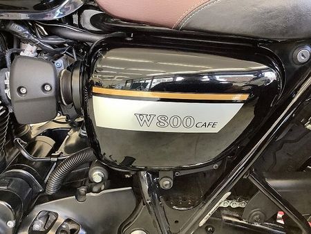 カワサキ W800 CAFE W800カフェ サイドバック装備 18