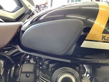 カワサキ W800 CAFE W800カフェ サイドバック装備 32