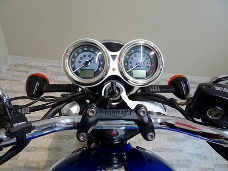 トライアンフ BONNEVILLE T100 【マル得】Bonneville T100 ノーマル車両/USB2ポート付き!! 11