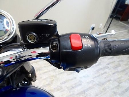 トライアンフ BONNEVILLE T100 【マル得】Bonneville T100 ノーマル車両/USB2ポート付き!! 14