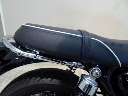 トライアンフ BONNEVILLE T100 【マル得】Bonneville T100 ノーマル車両/USB2ポート付き!! 40