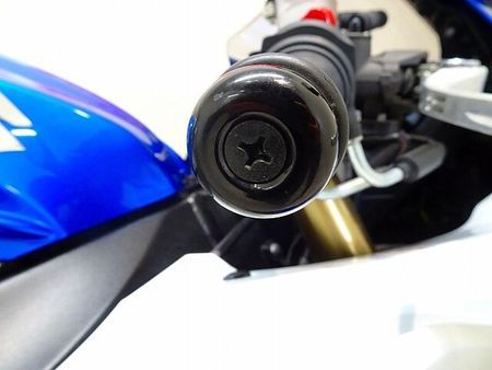 スズキ GSX-R1000 GSX-R1000 AKRAPOVICカーボンスリップオンマフラー装備 17
