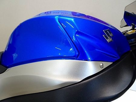 スズキ GSX-R1000 GSX-R1000 AKRAPOVICカーボンスリップオンマフラー装備 21