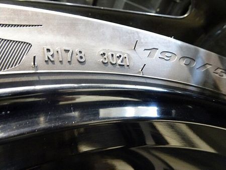 スズキ GSX-R1000 GSX-R1000 AKRAPOVICカーボンスリップオンマフラー装備 34