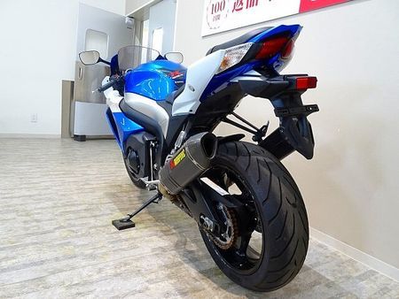 スズキ GSX-R1000 GSX-R1000 AKRAPOVICカーボンスリップオンマフラー装備 9