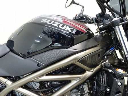 スズキ SV650 SV650 ABS 2022年モデル GIVIスクリーン/アンダーカウル/グリップヒーター 21
