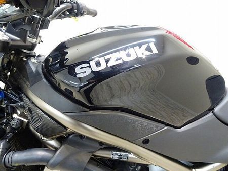 スズキ SV650 SV650 ABS 2022年モデル GIVIスクリーン/アンダーカウル/グリップヒーター 39
