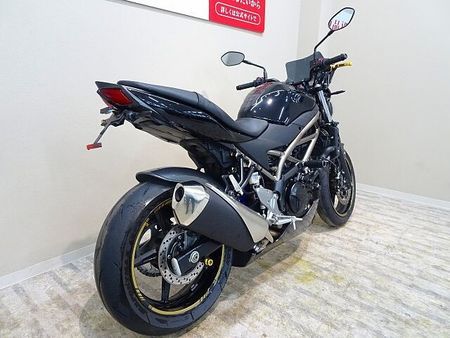 スズキ SV650 SV650 ABS 2022年モデル GIVIスクリーン/アンダーカウル/グリップヒーター 6