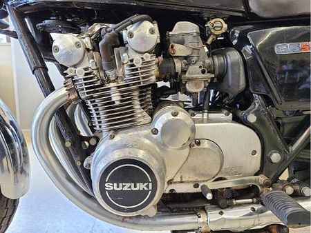 スズキ GS550 国内新規3年車検付き 15