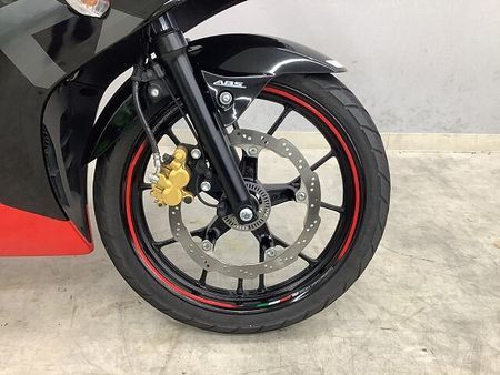 スズキ GSX-R125 【7月限定】GSX-R125 2021年モデル リアボックス装備! 17
