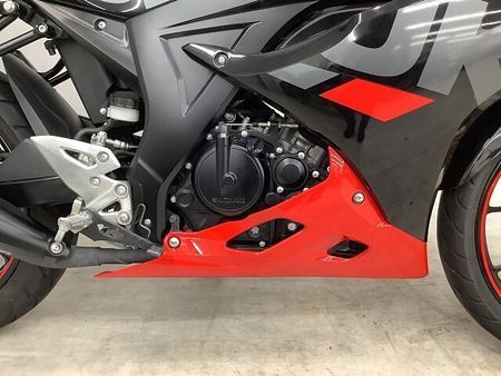 スズキ GSX-R125 【7月限定】GSX-R125 2021年モデル リアボックス装備! 19