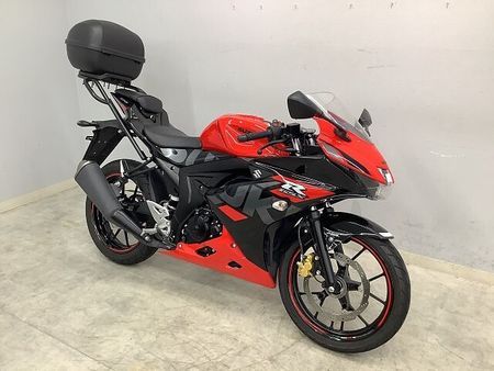 スズキ GSX-R125 【7月限定】GSX-R125 2021年モデル リアボックス装備! 3