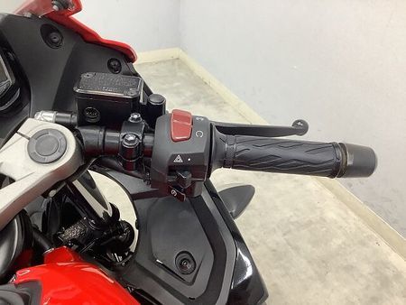 スズキ GSX-R125 【7月限定】GSX-R125 2021年モデル リアボックス装備! 32