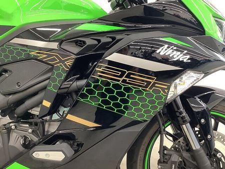 カワサキ ZX-25R Ninja ZX-25R SE 2021年モデル 25