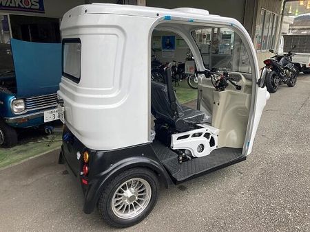 その他 トライク(51〜125cc) 店頭現車無し、要取り寄せ車両。APトライクABS 4