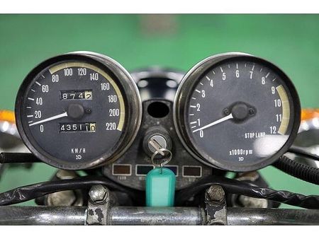 カワサキ Z2(750RS) 希少なZ2Aのオリジナル車両入庫致しました!イエロータイガーでは希少なオリジナルペイント! 8