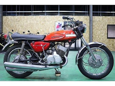 カワサキ 500SS マッハIII (H1) 純正当時物のオリジナルペイントのマッハ3入庫致しました!渋い1台です。初期型のH1です!! 1