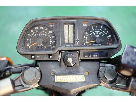 カワサキ Z400GP フルノーマルのZ400GP入庫致しました!外装ニューペイント済みの綺麗なコンディションです 25
