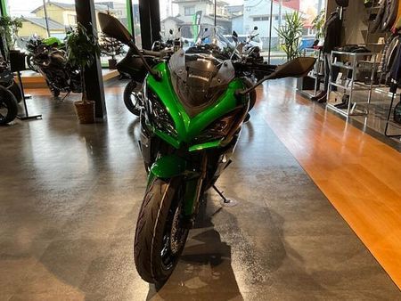 カワサキ ニンジャ 1000 (Z1000SX) 人気のNinja1000SXの2023年モデルを入荷しました。 2