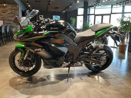 カワサキ ニンジャ 1000 (Z1000SX) 人気のNinja1000SXの2023年モデルを入荷しました。 3