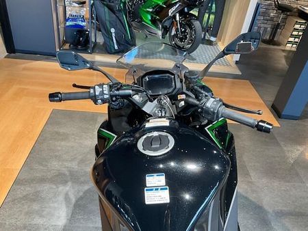 カワサキ ニンジャ 1000 (Z1000SX) 人気のNinja1000SXの2023年モデルを入荷しました。 9