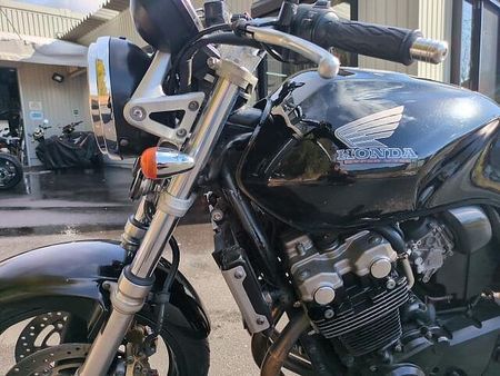 ホンダ CB400スーパーフォア スタンダードネイキッドスーパーフォア。キッチリ走って乗りやすいお勧めバイクです。 24