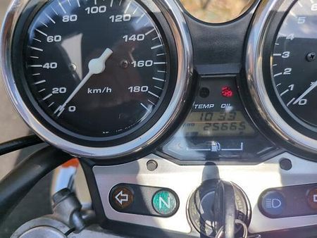 ホンダ CB400スーパーフォア スタンダードネイキッドスーパーフォア。キッチリ走って乗りやすいお勧めバイクです。 31