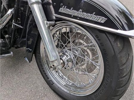 ハーレーダビッドソン FLSTN SOFTAIL DELUXE クラシックタイプのハーレー入荷しました。一番ハーレーらしいスタイルのFLSTNです。 11