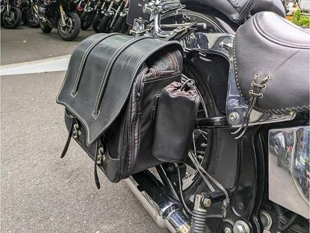 ハーレーダビッドソン FLSTN SOFTAIL DELUXE クラシックタイプのハーレー入荷しました。一番ハーレーらしいスタイルのFLSTNです。 15