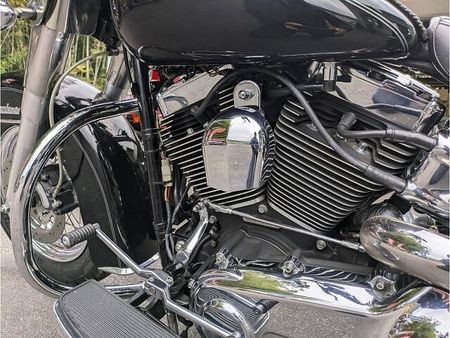 ハーレーダビッドソン FLSTN SOFTAIL DELUXE クラシックタイプのハーレー入荷しました。一番ハーレーらしいスタイルのFLSTNです。 19