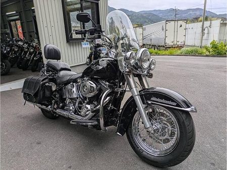 ハーレーダビッドソン FLSTN SOFTAIL DELUXE クラシックタイプのハーレー入荷しました。一番ハーレーらしいスタイルのFLSTNです。 2