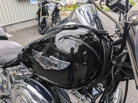 ハーレーダビッドソン FLSTN SOFTAIL DELUXE クラシックタイプのハーレー入荷しました。一番ハーレーらしいスタイルのFLSTNです。 24