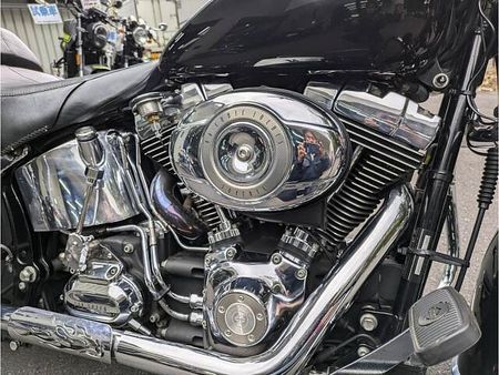 ハーレーダビッドソン FLSTN SOFTAIL DELUXE クラシックタイプのハーレー入荷しました。一番ハーレーらしいスタイルのFLSTNです。 25