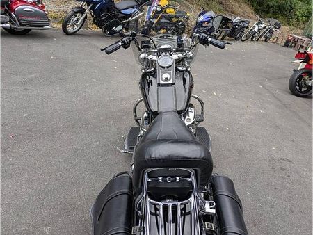 ハーレーダビッドソン FLSTN SOFTAIL DELUXE クラシックタイプのハーレー入荷しました。一番ハーレーらしいスタイルのFLSTNです。 8