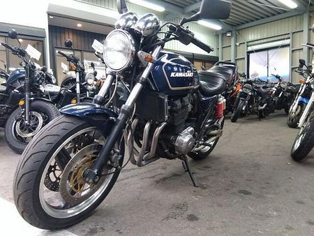 カワサキ ZRX400II ZRX-II久々に入荷しました。カワサキ水冷4気筒、ミドルスポーツネイキッドの筆頭マシン。 4
