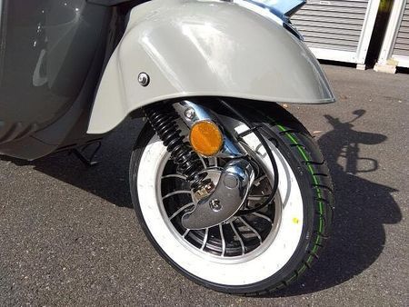 その他 Modena 125 英国の古き良き時代を現代に反映させた老舗バイクメーカーAJS、モデナ125。 18