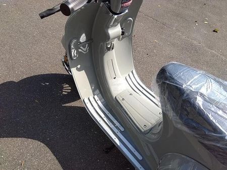 その他 Modena 125 英国の古き良き時代を現代に反映させた老舗バイクメーカーAJS、モデナ125。 21