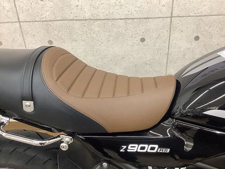 カワサキ Z900RS Z900RS CAF? 2022年モデル エンジンガード シート カスタム 18