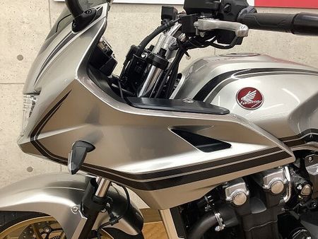 ホンダ CB1300スーパーボルドール CB1300 SUPER BOL D'OR 2021年モデル モリワキ製エンジンスライダー 35