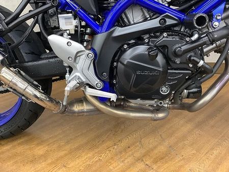 スズキ SV650 SV650 2021年モデル WR’S製スリップオンマフラー リアボックス装備 23
