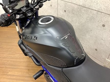 スズキ SV650 SV650 2021年モデル WR’S製スリップオンマフラー リアボックス装備 32
