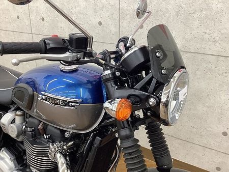 トライアンフ BONNEVILLE T120 Bonneville T120 2022年モデル グラブバー サイドバック 装備 12
