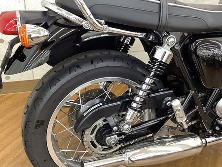 トライアンフ BONNEVILLE T120 Bonneville T120 2022年モデル グラブバー サイドバック 装備 20